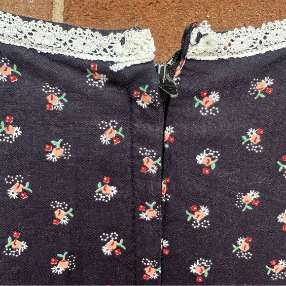 Vintage Montgomery Ward Prairie/ Gunne Sax Style Floral and Lace Dress Size 9 - Picture 9 of 13